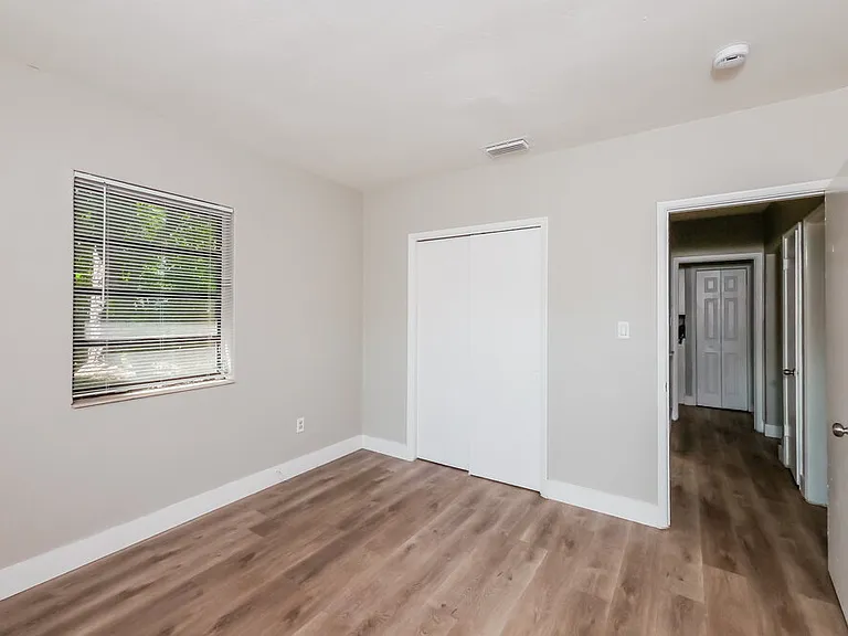 381 Carolina Ave — Photo 12