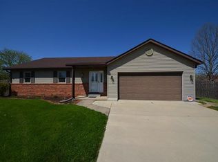 908 Andra Dr, Maryville, IL