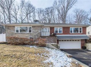 436 Goffle Hill Rd, Hawthorne, NJ 07506