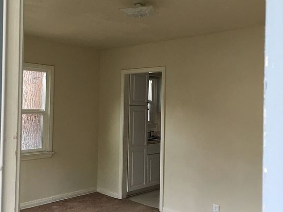 4th image of 10017 Silverton Ave