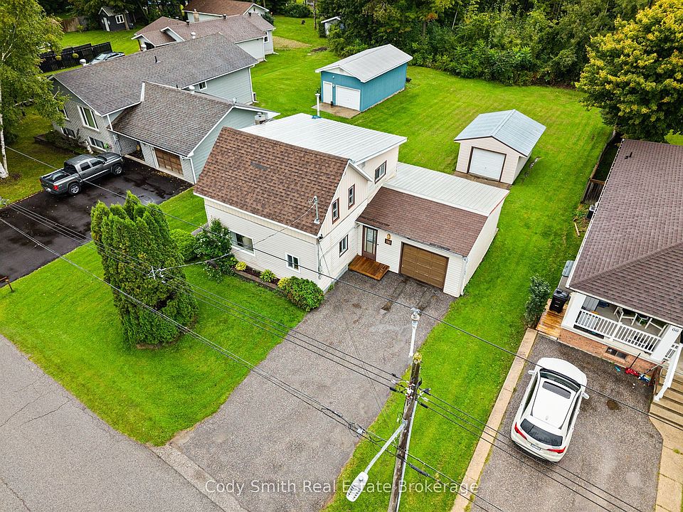 1st image of 62 Osborne St