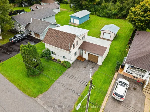 62 Osborne St, Tay, ON L0K 2A0