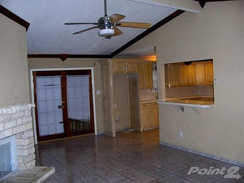 4th image of 404 Vincent St