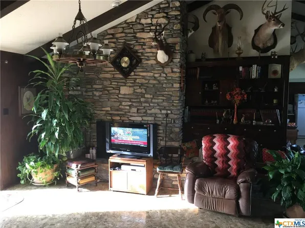 438 Booth Dr, San Marcos, TX 78666