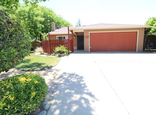 702 Periwinkle Dr, Patterson, CA 95363