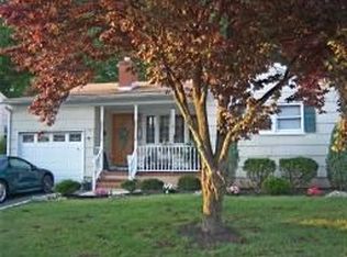 11 Gloria St, Clark, NJ 07066