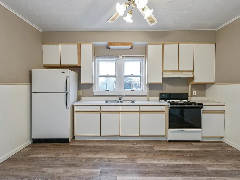 325 W Jackson St #1E — Photo 3