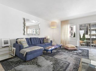 58 W 58th St APT 4A, New York, NY