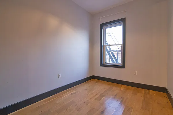 Rented by Isaac Silberstein, LREB | media 44