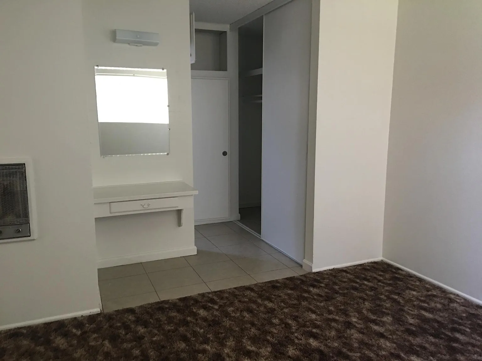 2 bed, 750 sqft, $2,100 — Photo 2
