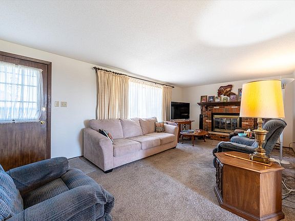 4th image of 108 Fischer Dr
