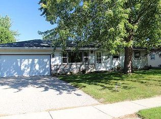 875 Miller Dr, Oregon, WI 53575