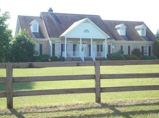 908 Windrow Ln, Raleigh, NC 27603