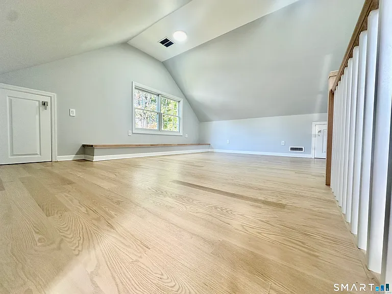 123 East Ave — Photo 16