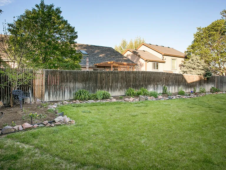 12822 Bellaire St — Photo 34