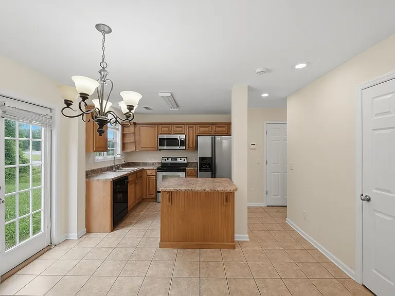 7100 Blossom Cir — Photo 5