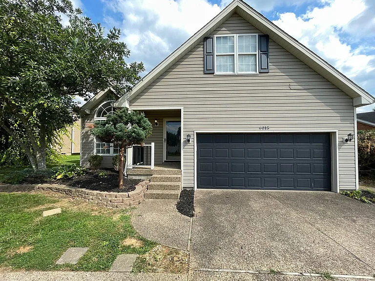 6015 Mercury Dr — Photo 33