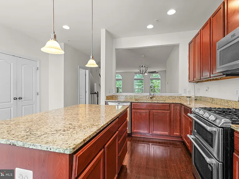 9624 Westerdale Dr — Photo 18