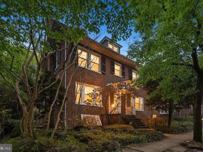 3953 Cloverhill Rd, Baltimore, MD, 21218