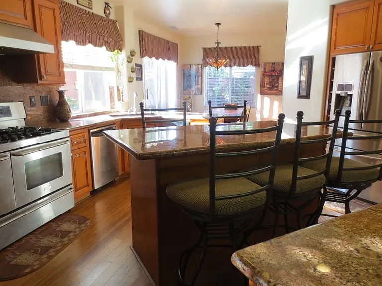 1305 Util Cir — Photo 8