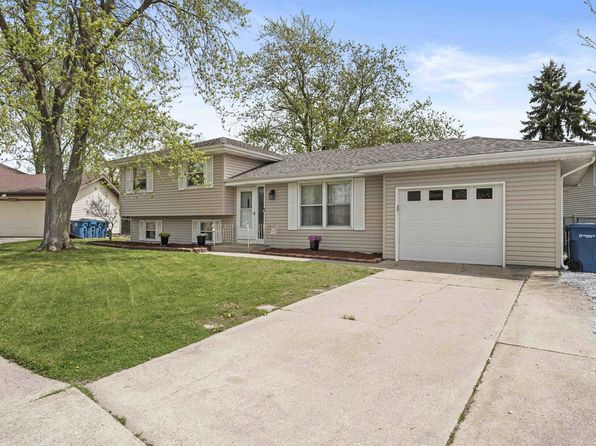 1009 Kentwood Ct, Dyer, IN 46311