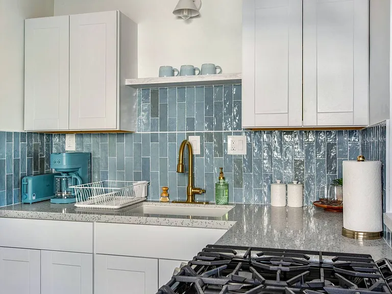 1430 Manhattan Beach Blvd #4 — Photo 11