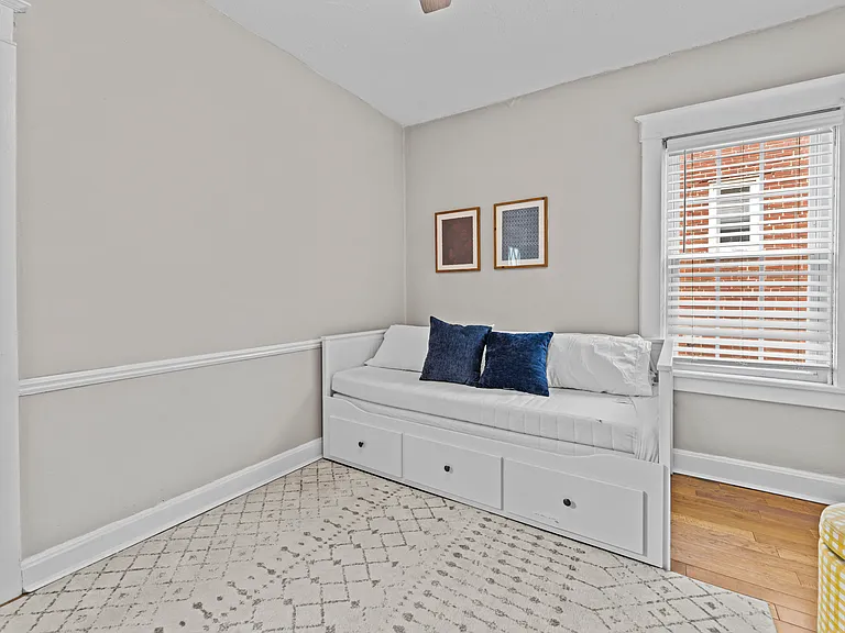 2031 Alameda Ave — Photo 11