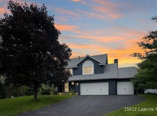15612 Canyon Rdg, Eden Prairie, MN 55347
