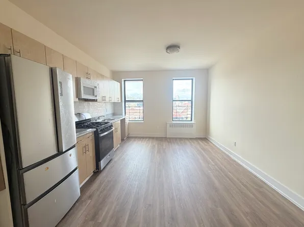 125 Brighton 11th Street image 1 of 10