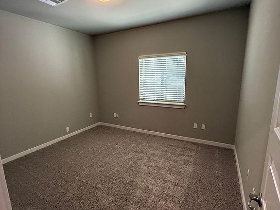 4th image of 957 Keenland Ave