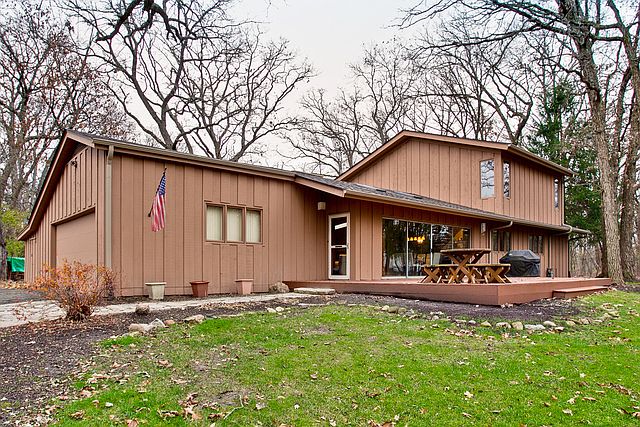 1st image of 21673 N Acorn Ct