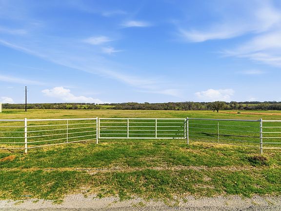 3rd image of 3120 Holbrook Rd