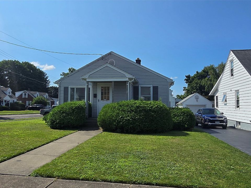 1st image of 800 Victory St