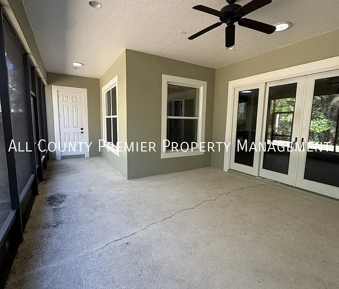 203 Spalding Way — Photo 32