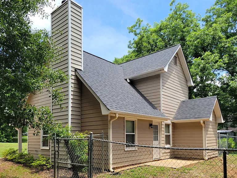 611 Leigh Ct — Photo 12