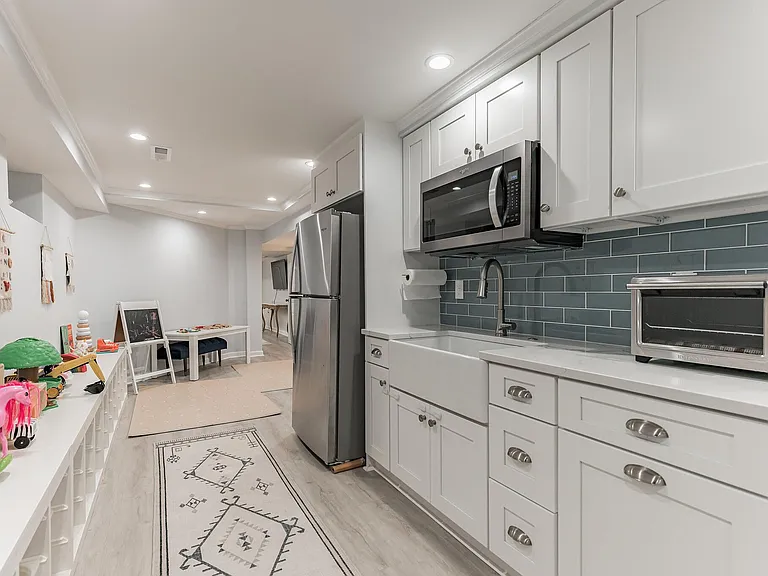 9911 Barnsbury Ct — Photo 25