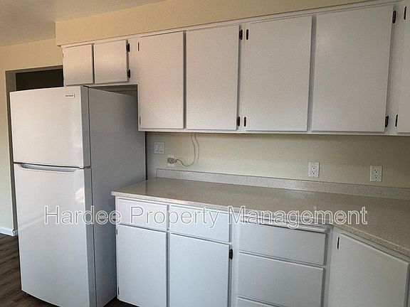 5th image of 2106 N 33rd St