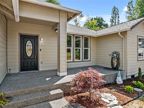 4th image of 114 Sweet Birch Drive