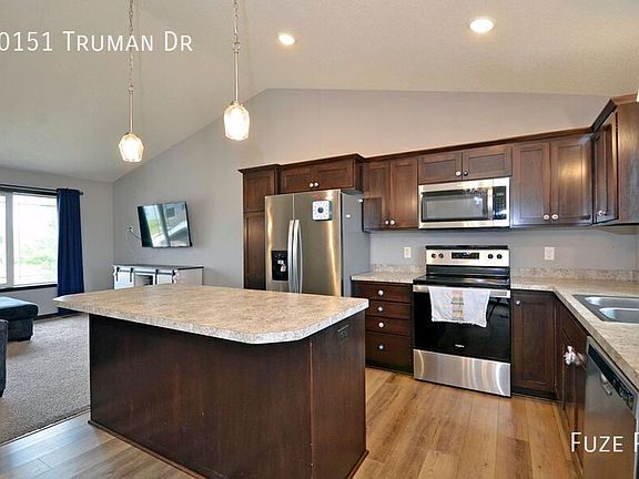 4th image of 20151 Truman Dr