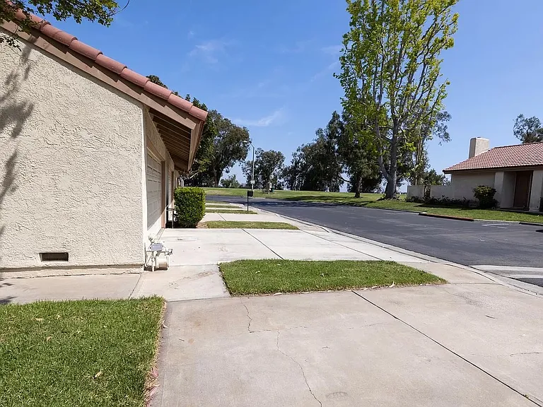 18351 Gum Tree Ln — Photo 3