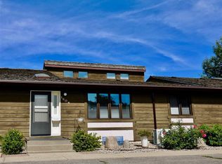 1804 15 1/2 St SW, Minot, ND 58701