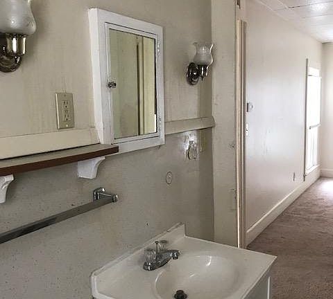 5th image of 136 E Bowman St #1/2