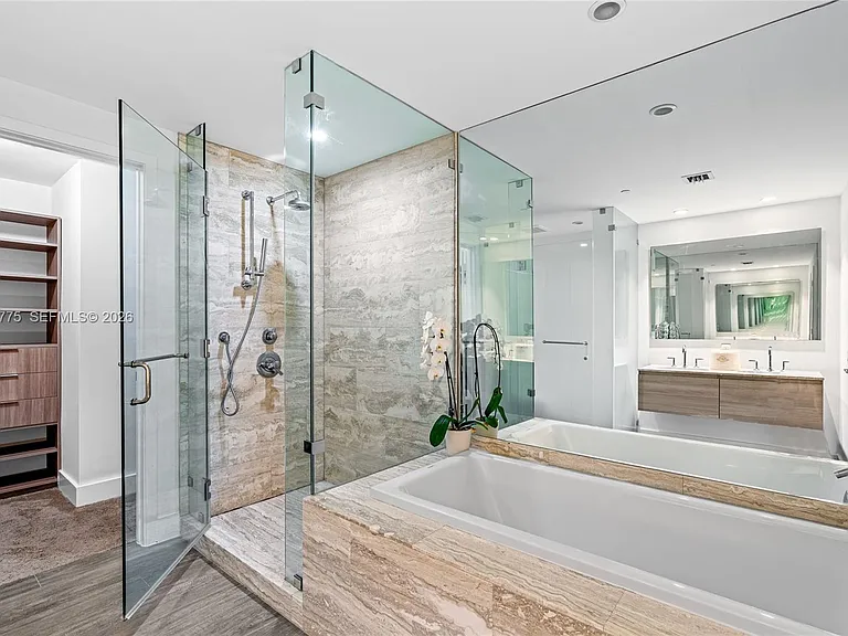 2900 NE 7th Ave #1609 — Photo 42