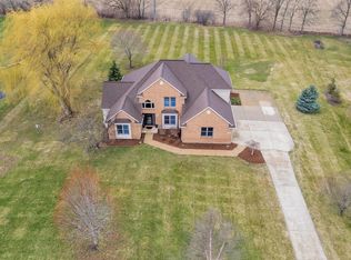 9838 Wood Bend Dr, Saline, MI