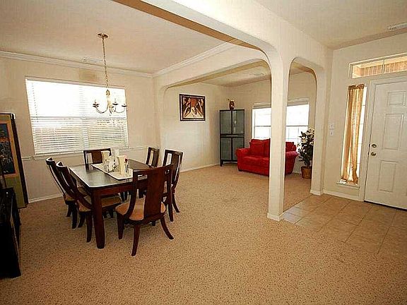 5th image of 511 Burham Ln