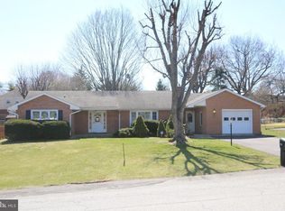 16023 Plumtree Ln, Williamsport, MD 21795