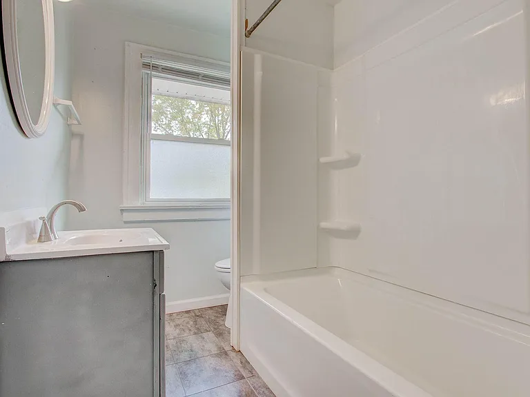 4239 N College Ave — Photo 12