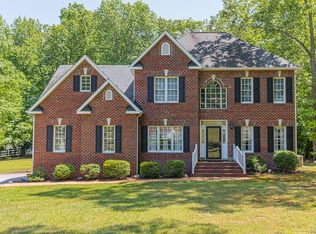 5417 White Oak Cir, Sandston, VA 23150