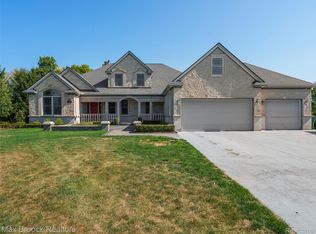65884 Windrose Ct, Ray, MI 48096
