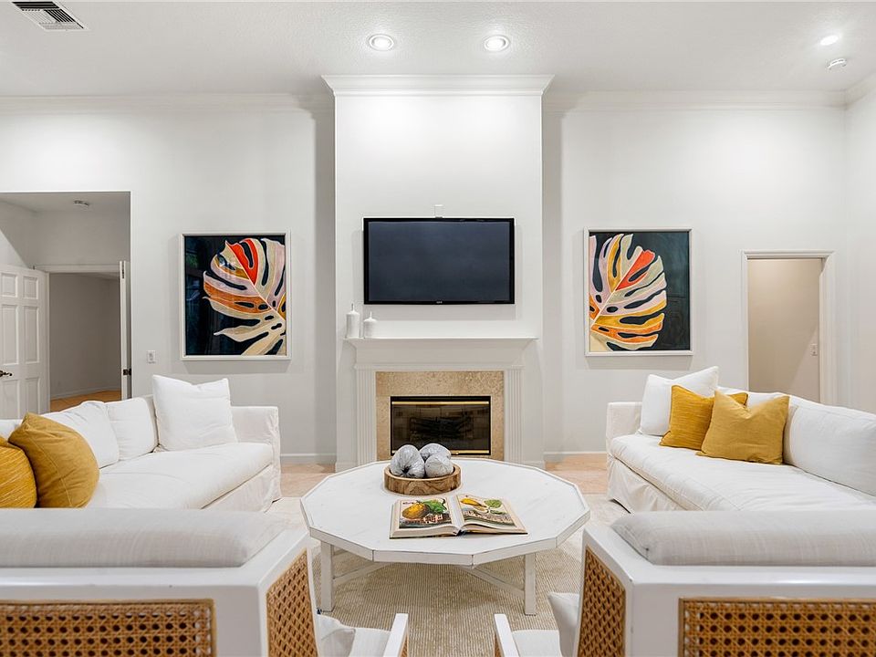1st image of 491 N Peppertree Dr